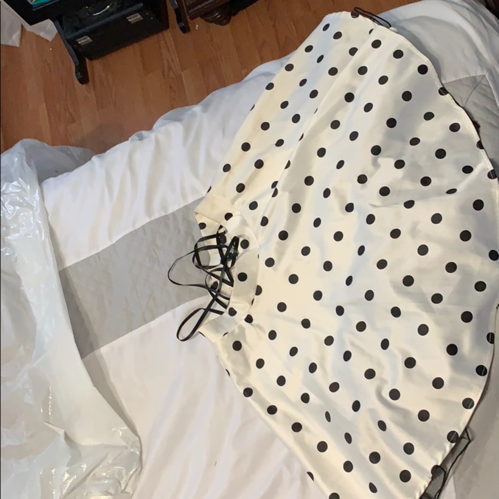 White poc a dot skirt